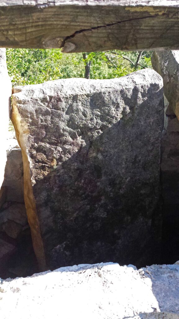 Bee Rock Overlook Vandalism 9-28-18 Somerset, KY, Daniel Boone National Forest, Pulaski